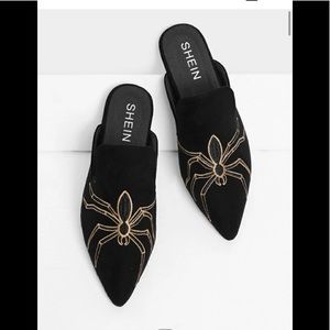 NWOT SHEIN Spider Embroidery Suede Flat Mules
